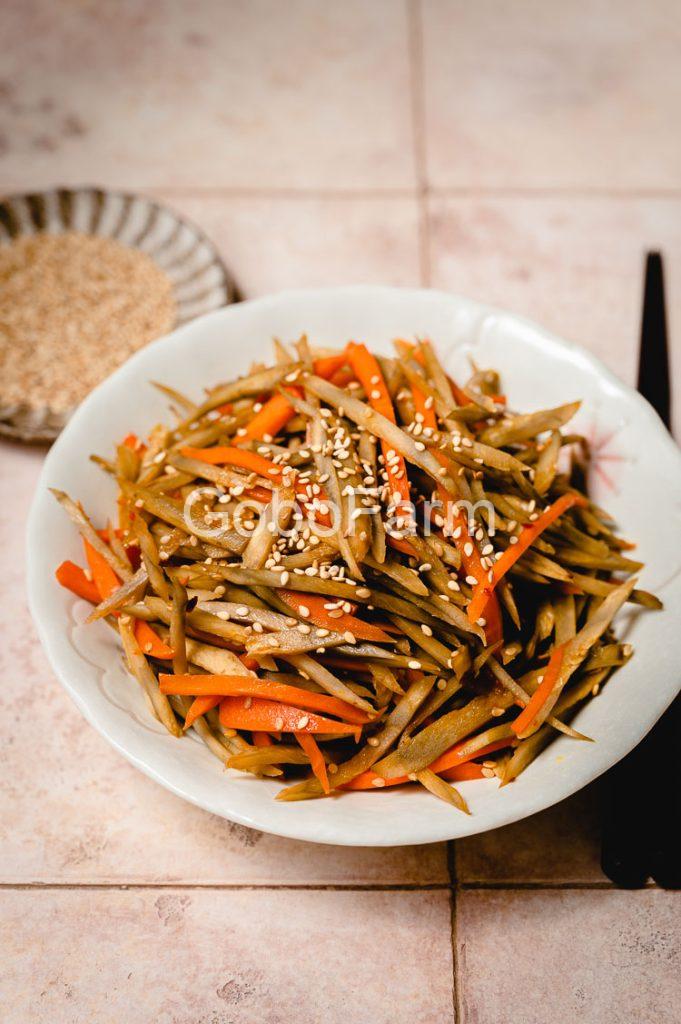 Cách làm món Kinpira Nhật Bản từ cây ngưu bàng 1 cach-lam-mon-kinpira